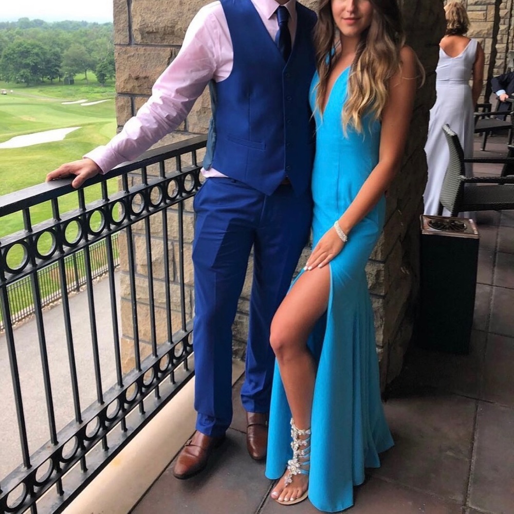 Baby blue dress